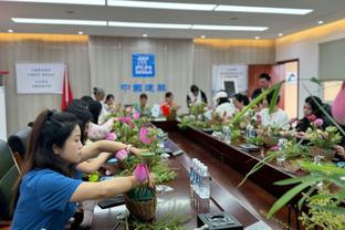 Các ngươi là Trạng Nguyên gì? James đã giành được 5 chiến thắng liên tiếp trong trận đấu đầu tiên.